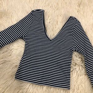 Strip v-neck crop top